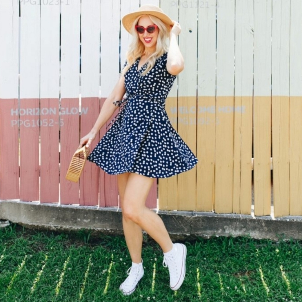 Alya Navy blue white mini floral dress daisy print dress wrap size S